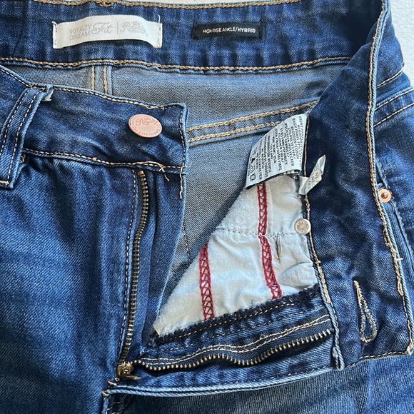 Royalty Dream Fit, High Rise, Ankle, Distressed Skinny Jeans, Size 4 - Picture 10 of 10